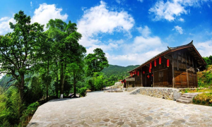 重庆秀山：安全住房有保障 美丽乡村如画卷