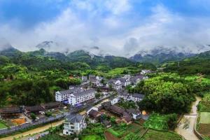 小山村“出山记”