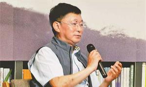 阿来： 我是依靠文学，和自己互相成就