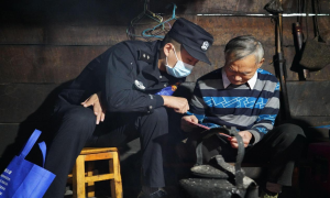 普法意识入人心 法治春风拂边寨