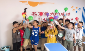 坚守为民服务初心 丰富群众文化生活