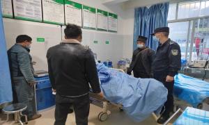 群众在家重病晕厥 民警入户挽救生命