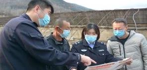 新市边境派出所将党的二十大精神送进乡村农户