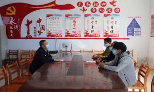杨泡边境派出所与泡子沿村开展党的二十大精神专题学习
