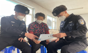 长川边境检查站开展普法宣传活动