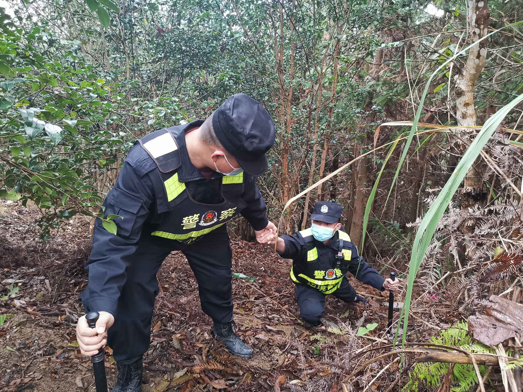 14:20-边境巡逻 (2).jpg 14:20-边境巡逻 (2).jpg