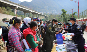 石月亮边境派出所全面开展“七防”宣传进村组活动