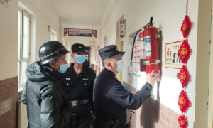 喀拉布拉克边境派出所积极开展校园安全大检查