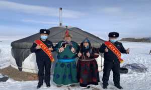 雷锋精神永相传 服务群众无止境