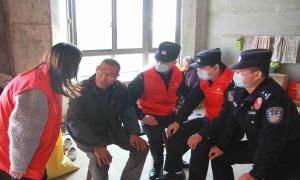 践行雷锋精神 弘扬传统美德