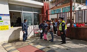 开学啦！警察蜀黍来“报到”