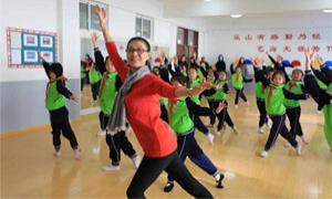 山东荣成乡村“复兴少年宫”：多项资源“粘合剂” 让小小童心看见大大世界