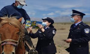 莫特格边境派出所积极开展边境法律法规宣传活动