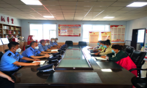 马川子边境派出所与辖区各族老年群众共度“老人节”