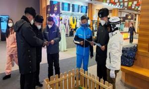 漫江边境检查站开展节前反诈宣传 提高群众“免疫力”