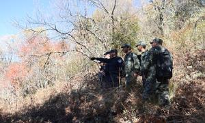 称杆边境派出所开展“巡山护林保生态安全”踏查活动