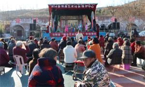 漫流村：乡里中心唱大戏 点亮“文明幸福星”