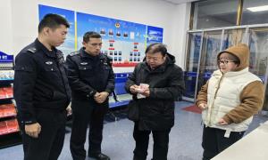 5个小时坚持追踪 财物完璧归还