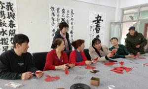 松江河镇：家门口的老年兴趣班开课啦