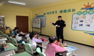 “爱心小课堂”开课啦