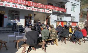 鲁掌边境派出所开展打击治理跨境赌博宣传活动