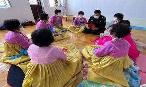南坪边境派出所开展“三八”妇女节法治宣传活动