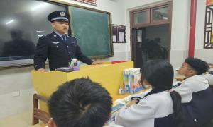 雷锋精神心口相传 火热实践时不我待