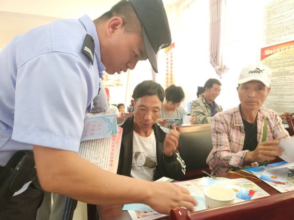 乡亲们，恩河社区法治大讲堂，开讲喽！ (3).jpg