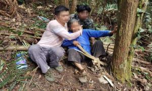 野猪夹“咬”住72岁阿婆 边境管理民警及时施救