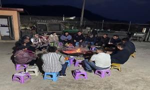 “火塘会”普法宣传接地气冒热气
