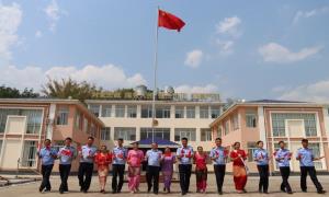 民族团结一家亲 警民同心庆五一