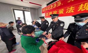 南坪边境派出所联合和龙市人民法院组织开展普法宣传活动