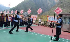 共护校园平安筑防线