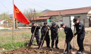 “助农服务队”全力护航春耕生产