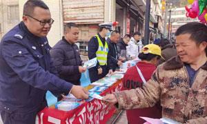 法治宣传“赶大集” 现场讲解暖民心