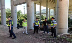 厦门高速执法支队妥善解决一起高速公路桥下违法占用问题