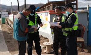广坪边境检查站开展法治乡村“警”色浓活动
