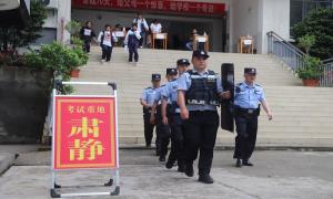 古登边境派出所为莘莘学子撑起“安全伞”