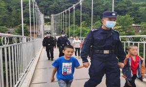 移民管理警察蜀黍陪我们过六一