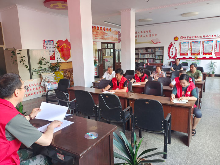 lihong1.jpg