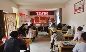 法治宣传进村寨普法惠民暖人心