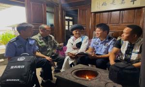 他们把警务室“背”进边境村寨