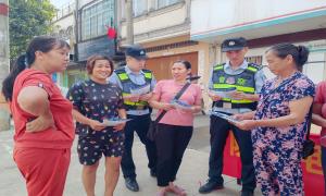 法治宣传进辖区 普法惠民暖人心