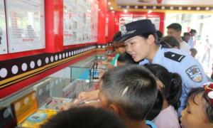 “体验式”普法入脑入心“零距离”育人润物无声