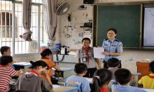 情系三江学子 “心”暖山区儿童