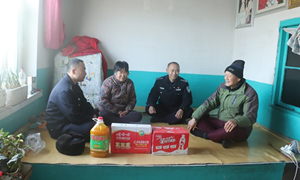 用最“警”彩的方式致敬我们的节日