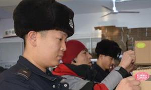 “小包裹”化身“安全宣传员”