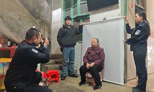 “窗口”开到百姓家上门办证解民忧
