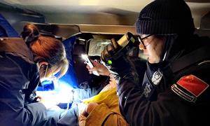 风雪夜，警、医合力为病人打通转运“生命通道”