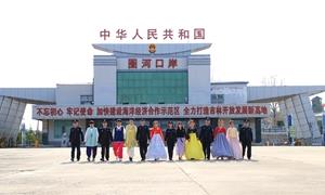 圈河口岸：一基地一长廊 浇灌民族团结之花